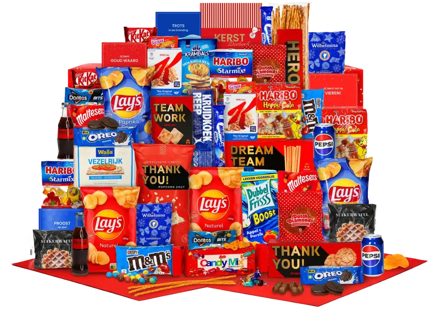 Luxe royaal gevuld kerstpakket met diverse A-merk producten zoals: Lay's chips, Dubbel fris, Coca Cola zero, Oreo en bijvoorbeeld Wilhelmina