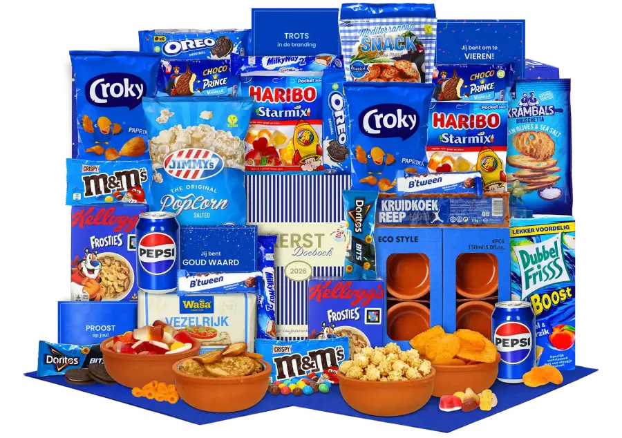 Luxe royaal gevuld kerstpakket met vier terra cotta schaaltjes, en veel zoete en hartige A-merk snacks met daarbij twee blikjes Pepsi