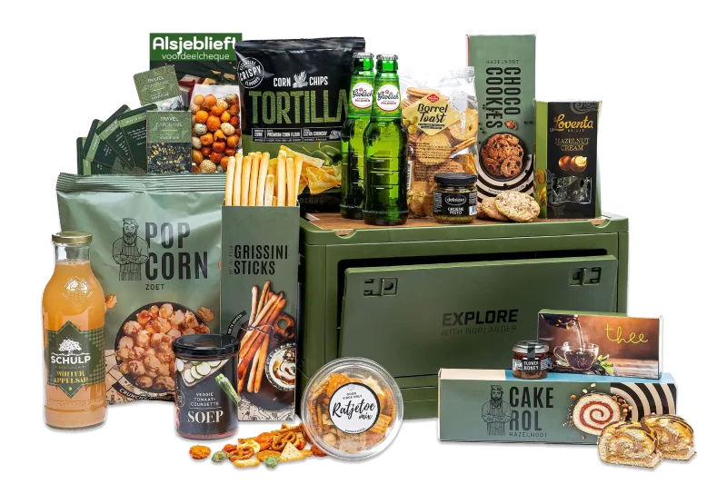 Een krat vol kerstpakket met diverse lekkernijen