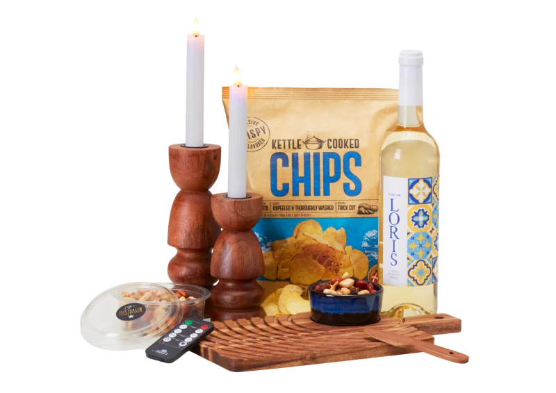 Vlammetjes & Verwennerij kerstpakket met serveerset en lekkernijen