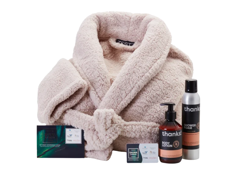 Wellness kerstpakket met badjas en cadeaubon