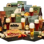 Schitterend kerstpakket - pakket voor de echte bierliefhebber, boordevol heerlijke La Trappe bieren en borrel snacks - Kerstpakketten.nl